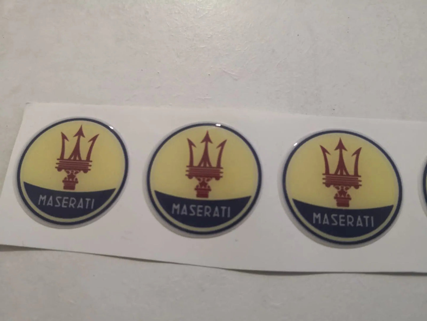 1 Adesivo Resinato 3D Logo Maserati rotondo OLD 2/4/6/8/10 cm