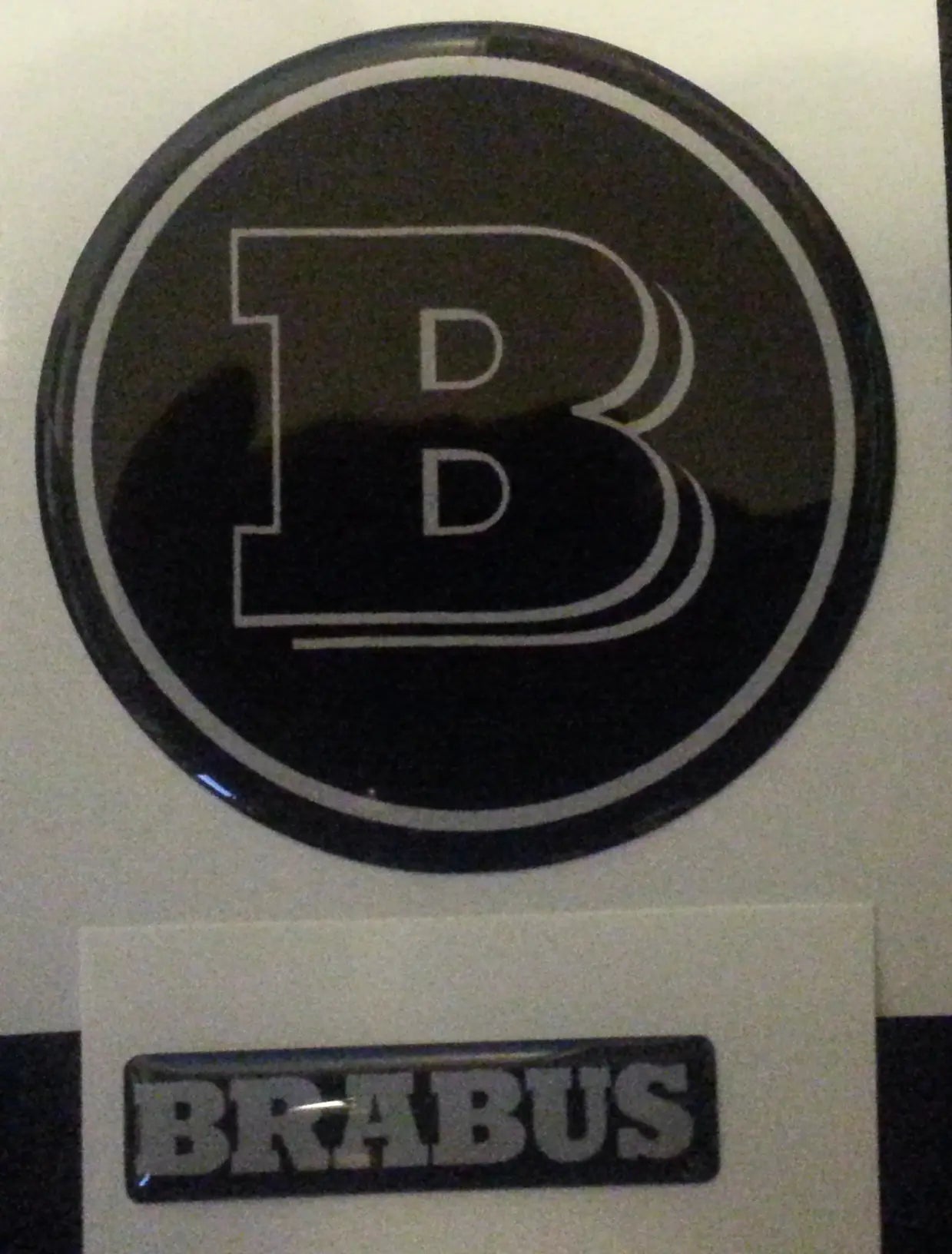 2 Adesivi Resinati 3D Logo Brabus fondo nero per volante 451.... Misure 57mm 60mm (Rotondi) / 1*4 cm